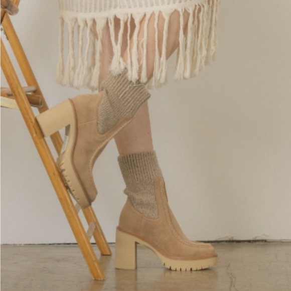 Oasis Society Boots - Picture 9 of 10